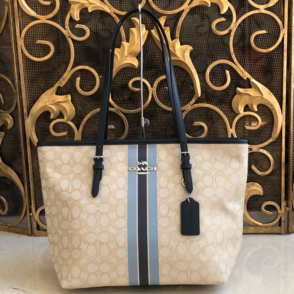 NWT Coach Signature city zip tote&LG wallet - Picture 2 of 8